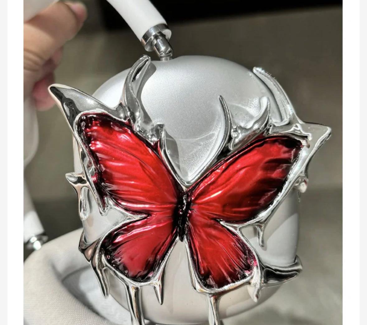 Butterfly earphone case